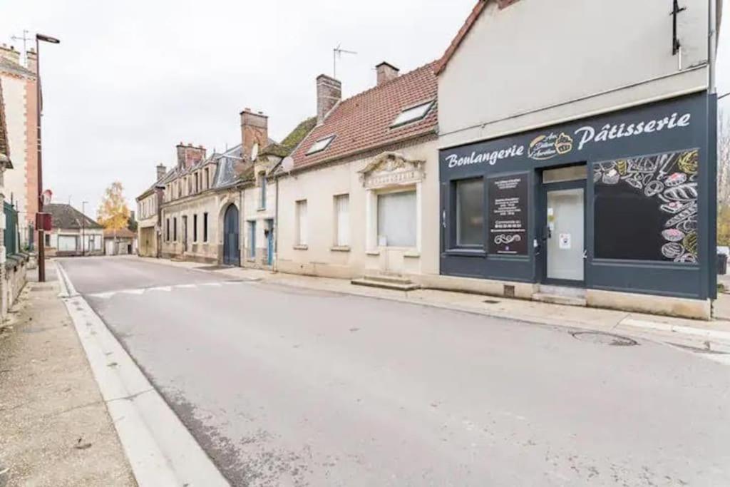 Le Gambetta - Nouveau Proprietaire Estissac Exterior photo